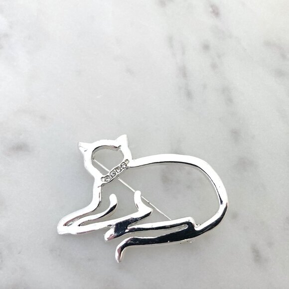 2/$20 Silver Tone Cat Brooch - Picture 2 of 7